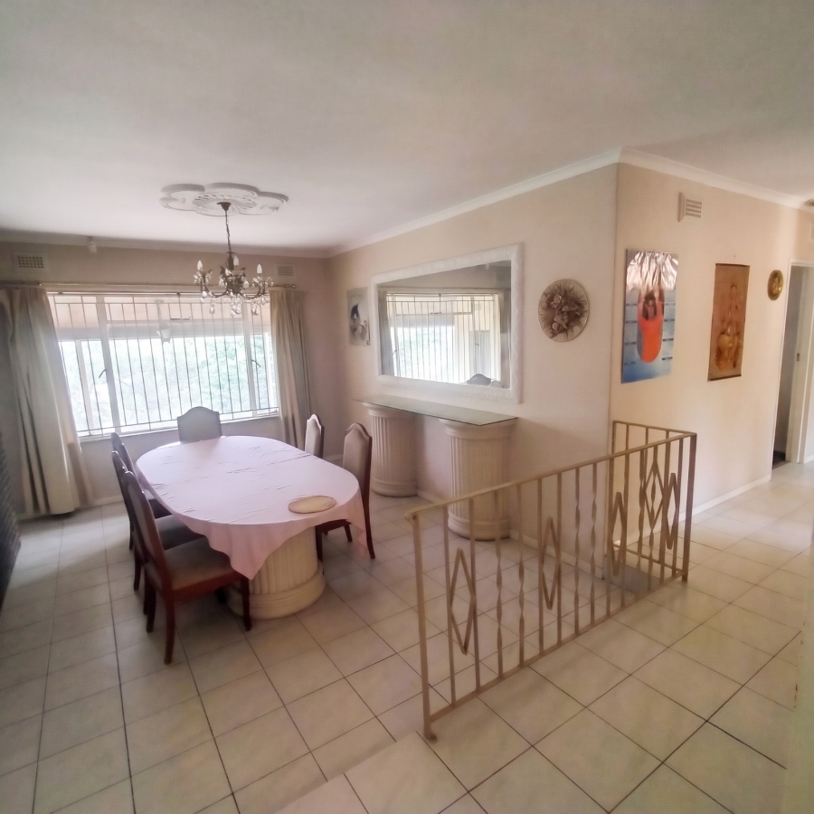5 Bedroom Property for Sale in Cowies Hill Park KwaZulu-Natal