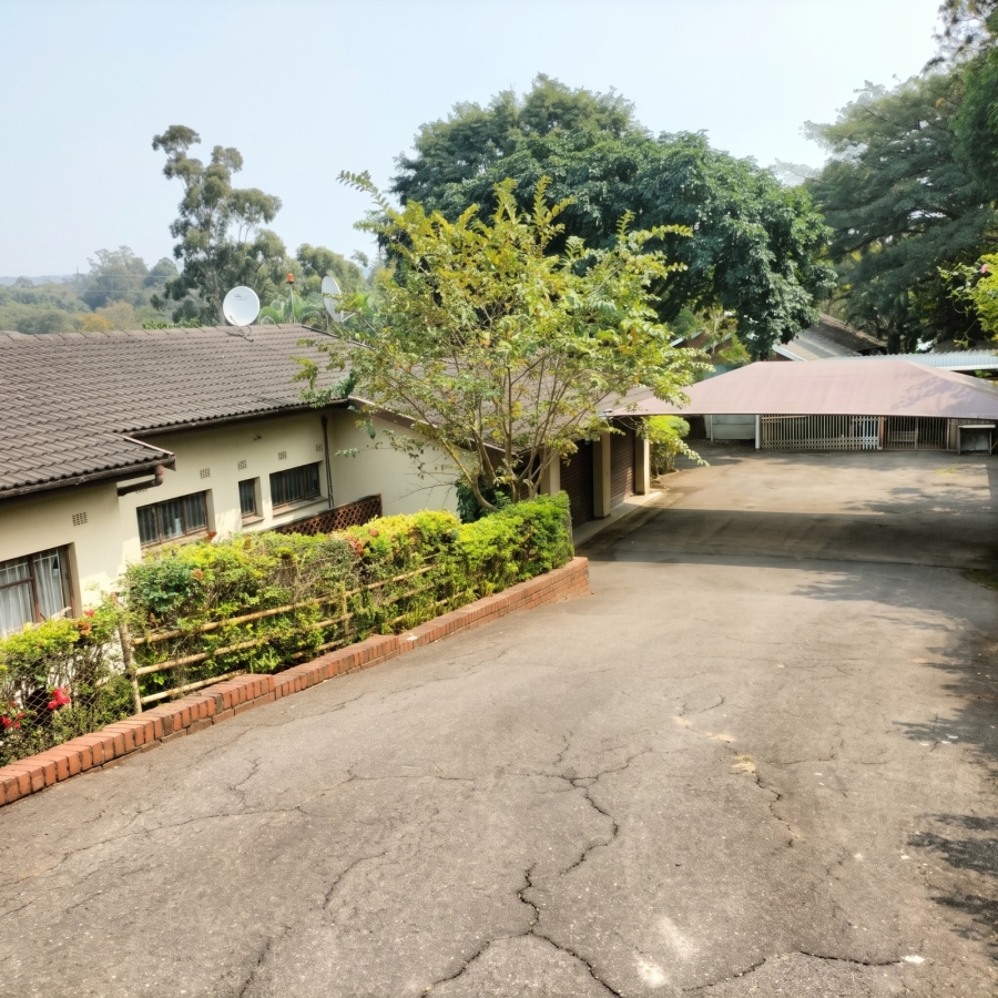 5 Bedroom Property for Sale in Cowies Hill Park KwaZulu-Natal