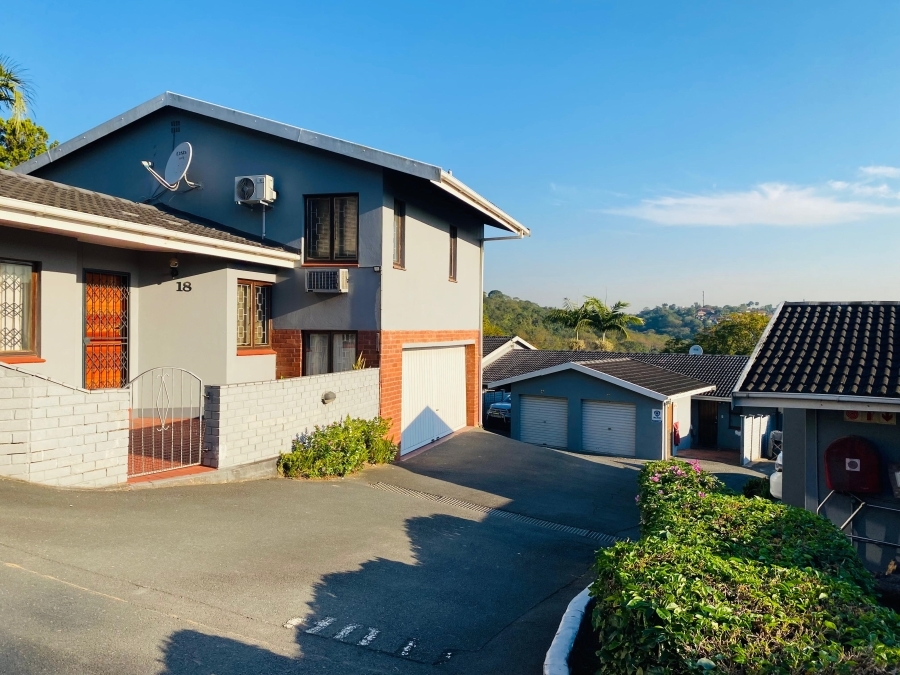 3 Bedroom Property for Sale in Carrington Heights KwaZulu-Natal
