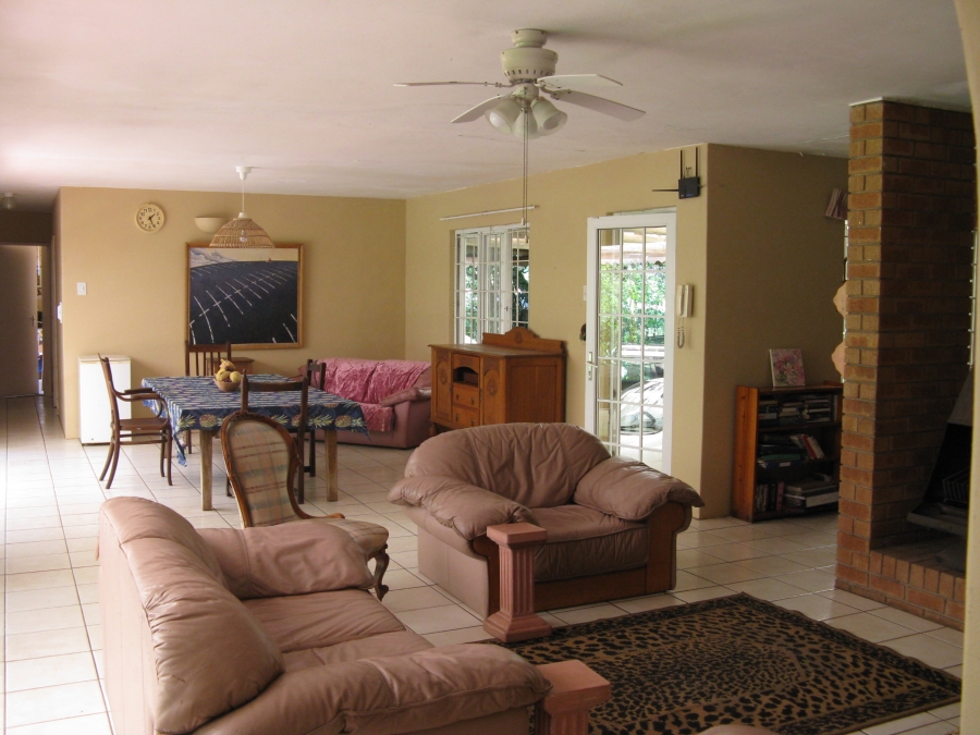 6 Bedroom Property for Sale in Kloof KwaZulu-Natal