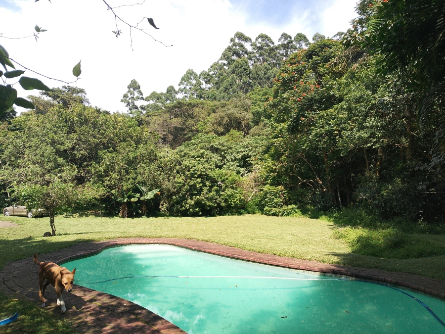 6 Bedroom Property for Sale in Kloof KwaZulu-Natal
