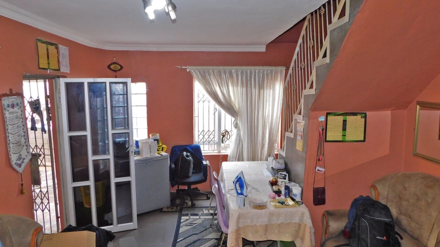 6 Bedroom Property for Sale in Moorton KwaZulu-Natal
