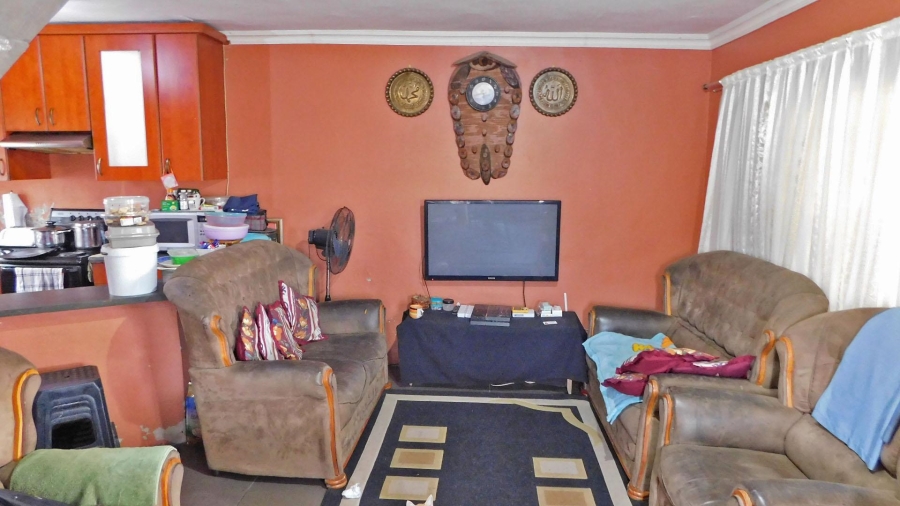6 Bedroom Property for Sale in Moorton KwaZulu-Natal