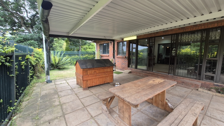 3 Bedroom Property for Sale in Dawncliffe KwaZulu-Natal