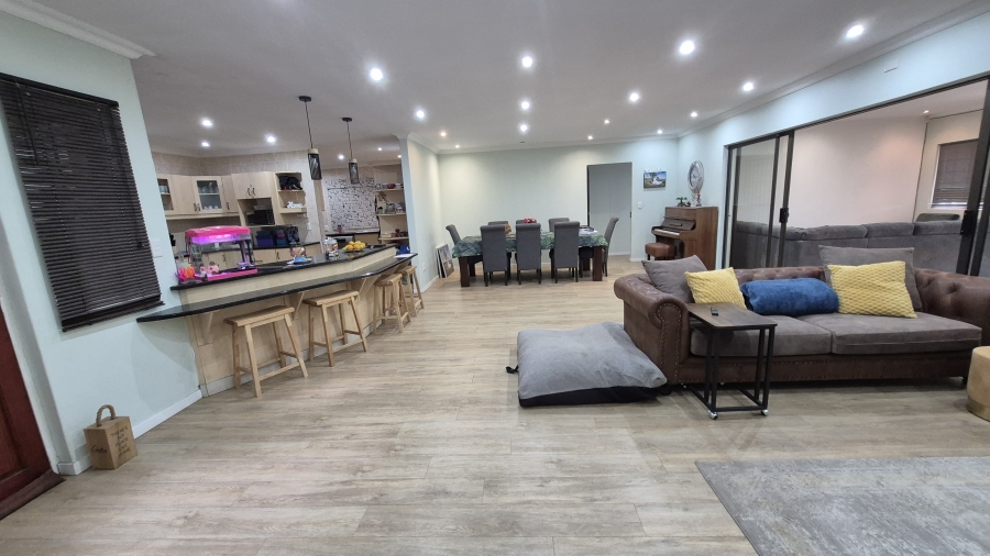 3 Bedroom Property for Sale in Dawncliffe KwaZulu-Natal