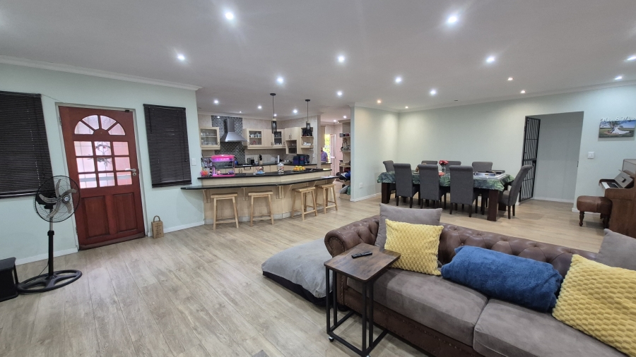 3 Bedroom Property for Sale in Dawncliffe KwaZulu-Natal