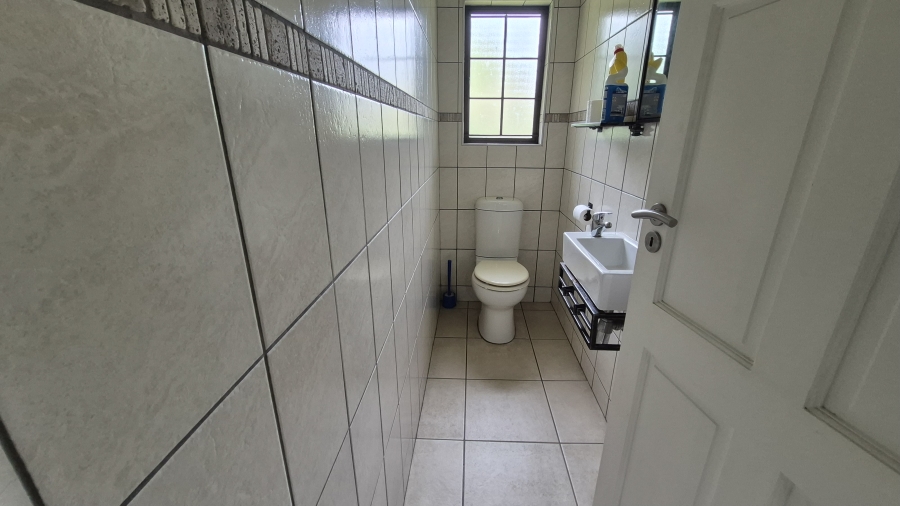 3 Bedroom Property for Sale in Dawncliffe KwaZulu-Natal