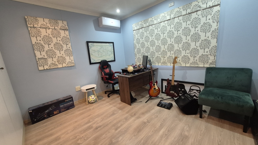 3 Bedroom Property for Sale in Dawncliffe KwaZulu-Natal