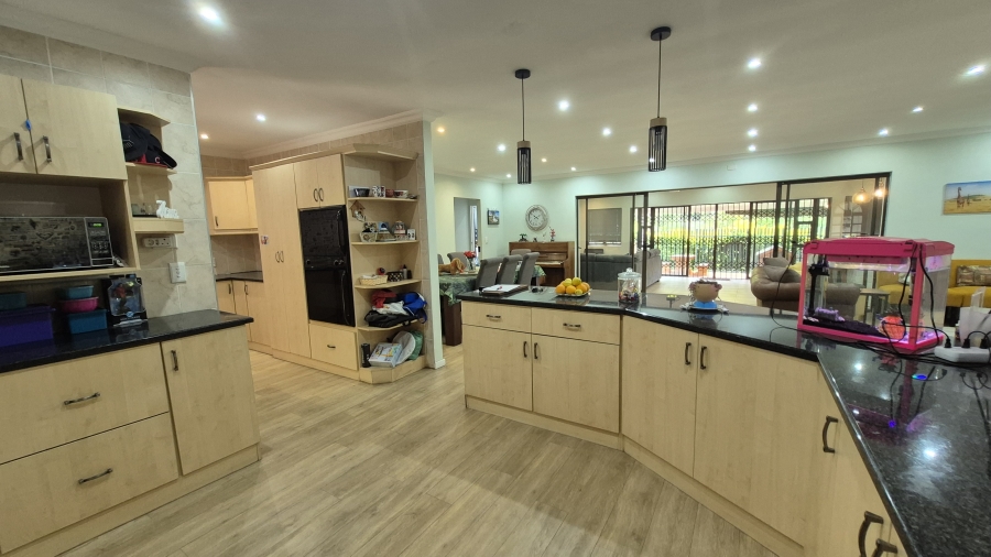 3 Bedroom Property for Sale in Dawncliffe KwaZulu-Natal