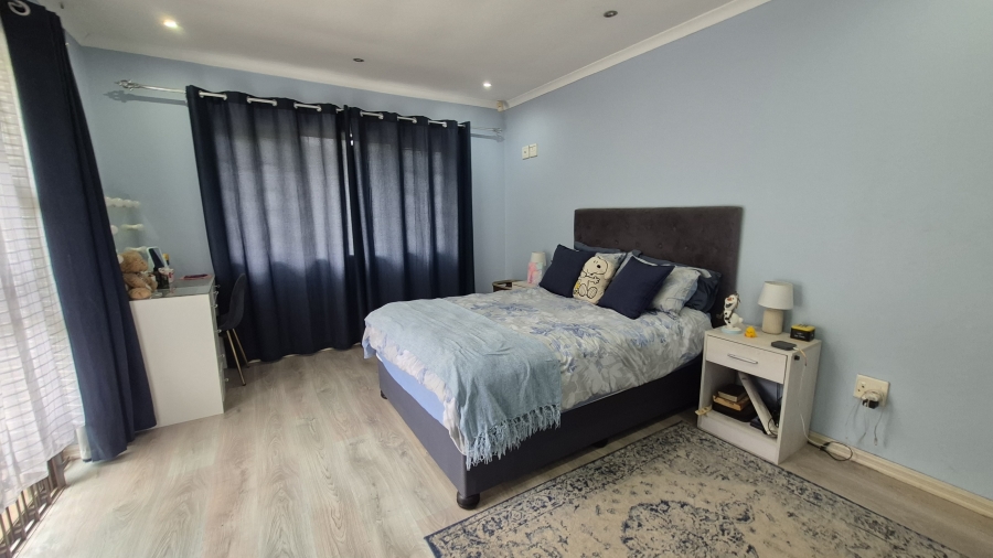 3 Bedroom Property for Sale in Dawncliffe KwaZulu-Natal