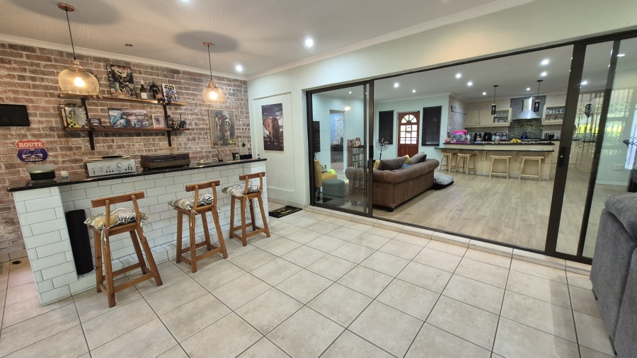 3 Bedroom Property for Sale in Dawncliffe KwaZulu-Natal