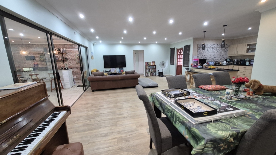 3 Bedroom Property for Sale in Dawncliffe KwaZulu-Natal