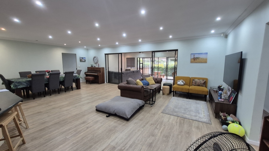 3 Bedroom Property for Sale in Dawncliffe KwaZulu-Natal