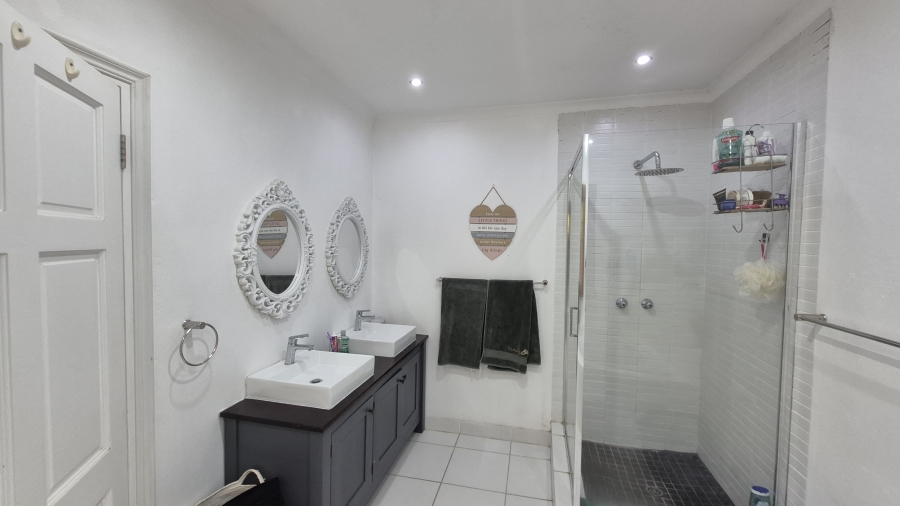 3 Bedroom Property for Sale in Dawncliffe KwaZulu-Natal