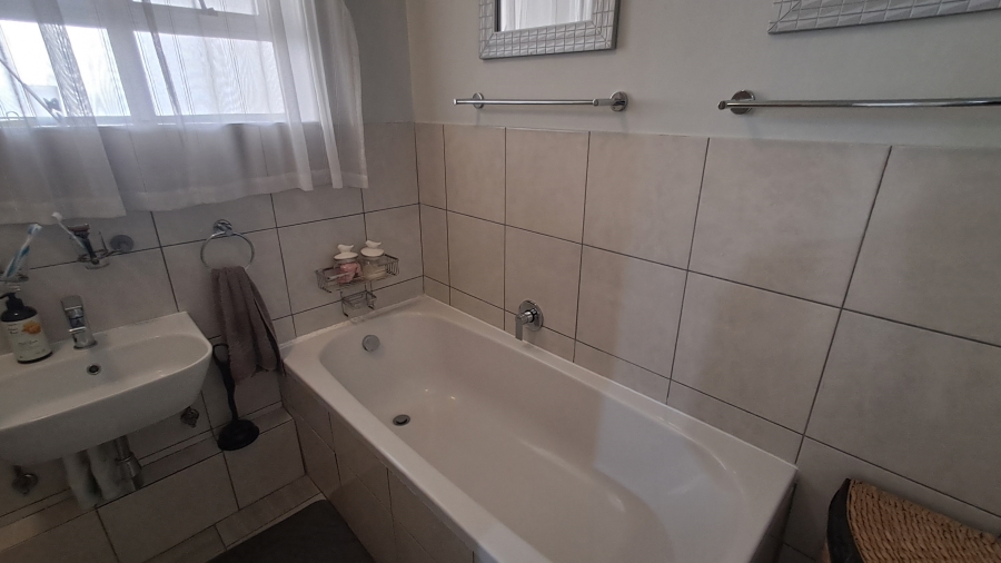 2 Bedroom Property for Sale in Moseley KwaZulu-Natal