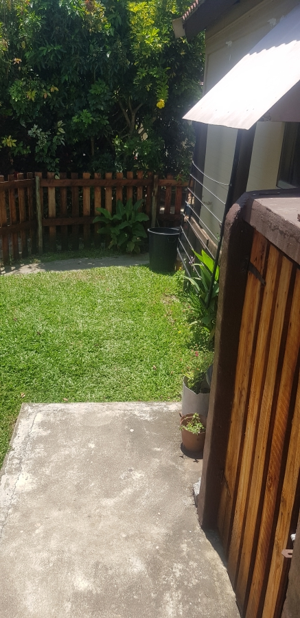 2 Bedroom Property for Sale in Hibberdene KwaZulu-Natal