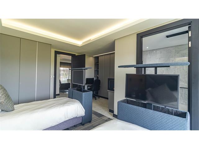 5 Bedroom Property for Sale in Umhlanga Ridgeside KwaZulu-Natal