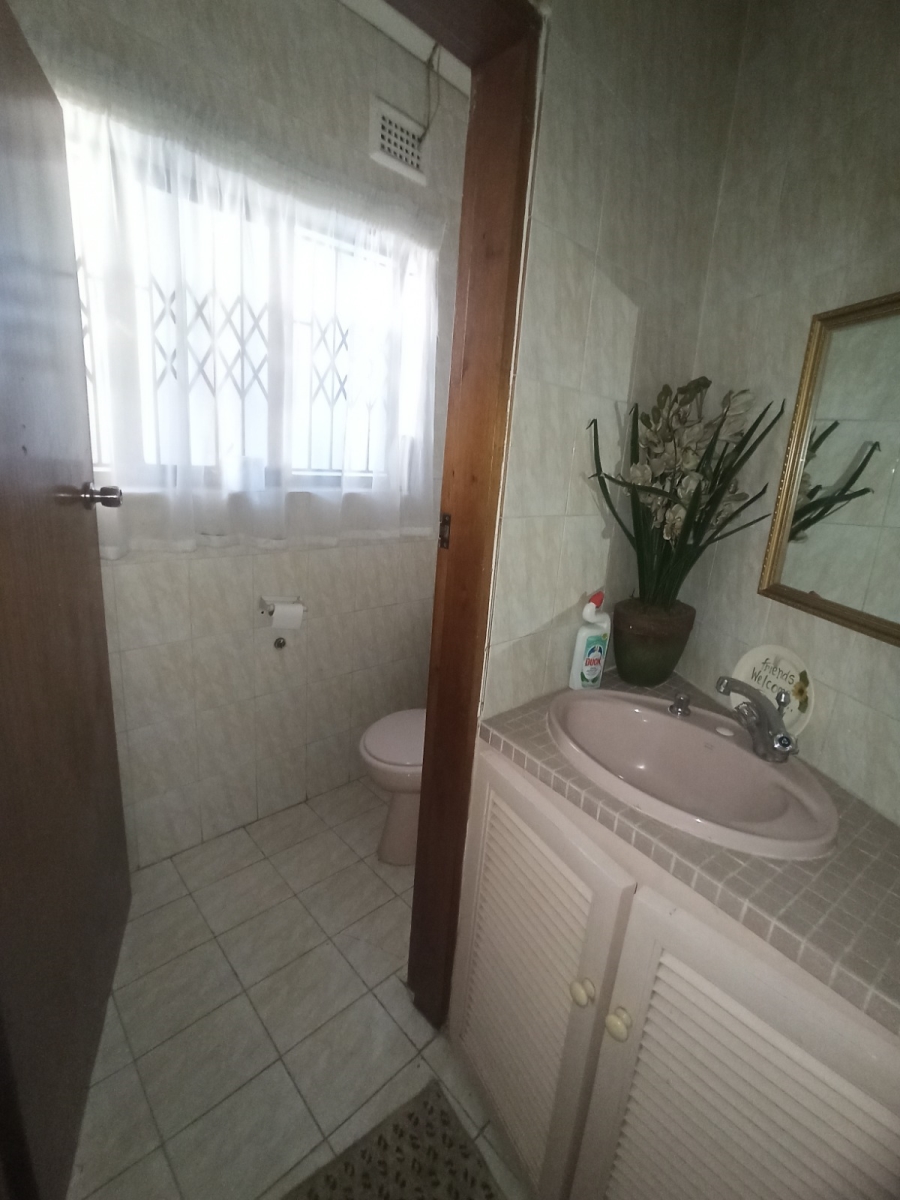 8 Bedroom Property for Sale in Isipingo Hills KwaZulu-Natal