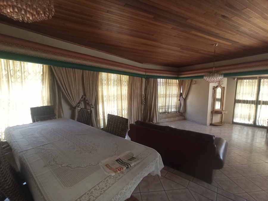 8 Bedroom Property for Sale in Isipingo Hills KwaZulu-Natal