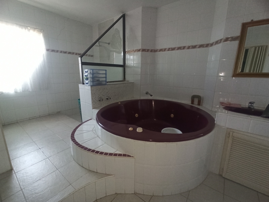 8 Bedroom Property for Sale in Isipingo Hills KwaZulu-Natal