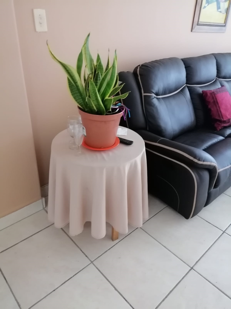 2 Bedroom Property for Sale in Amanzimtoti KwaZulu-Natal