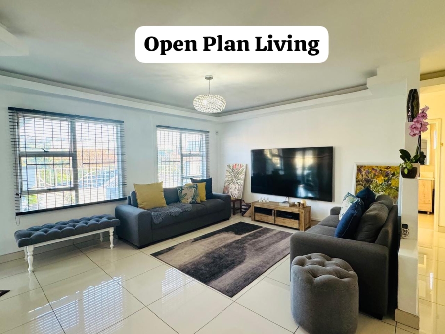 To Let 3 Bedroom Property for Rent in Avoca KwaZulu-Natal