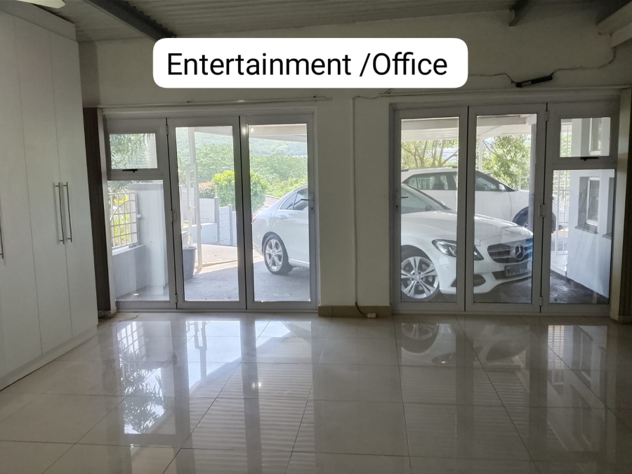 To Let 3 Bedroom Property for Rent in Avoca KwaZulu-Natal