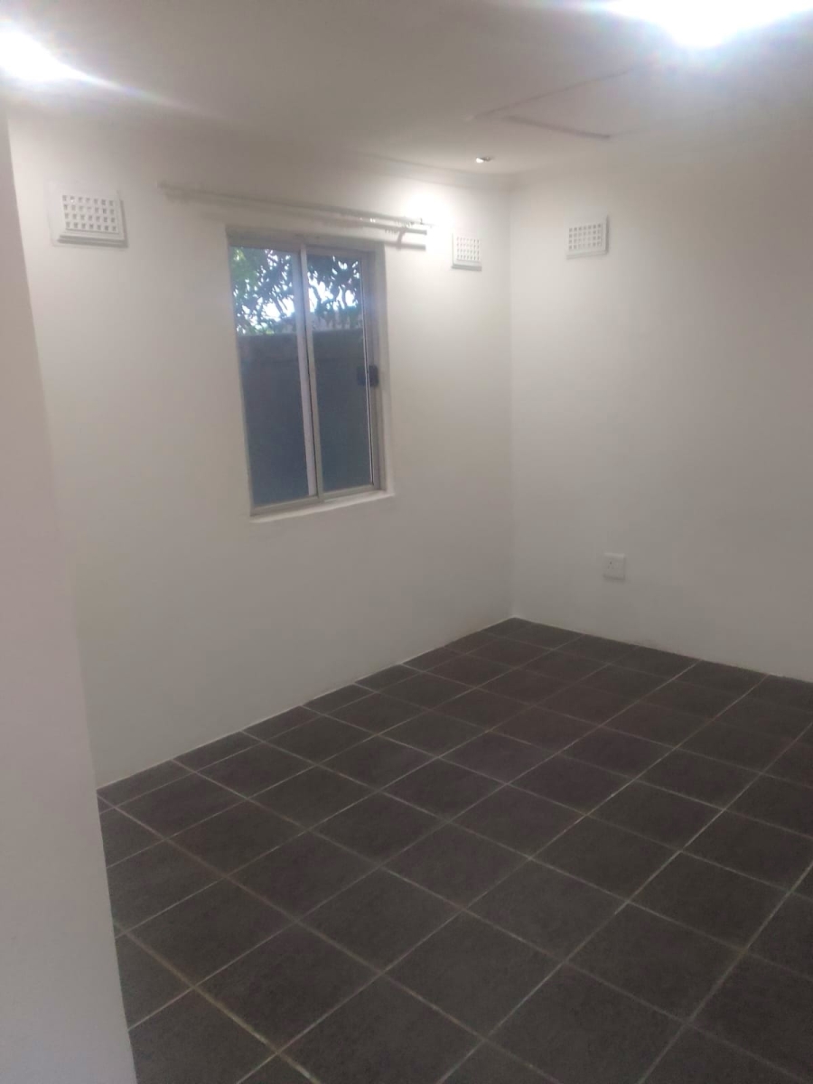 1 Bedroom Property for Sale in Sunford KwaZulu-Natal