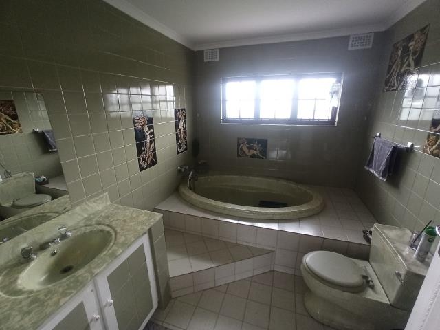 6 Bedroom Property for Sale in Umhlatuzana KwaZulu-Natal