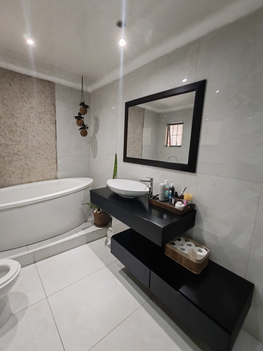 3 Bedroom Property for Sale in Moseley Park KwaZulu-Natal