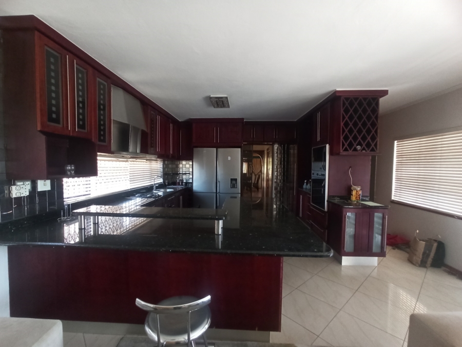 8 Bedroom Property for Sale in Isipingo Hills KwaZulu-Natal