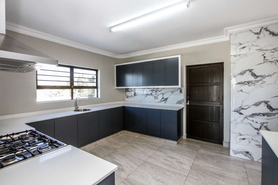 6 Bedroom Property for Sale in La Lucia KwaZulu-Natal