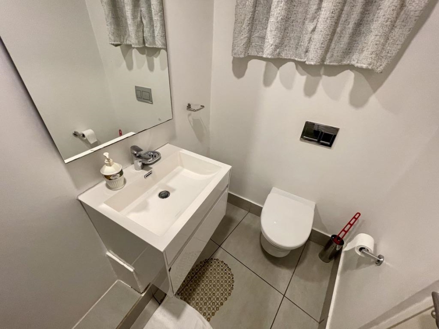 1 Bedroom Property for Sale in Sibaya KwaZulu-Natal