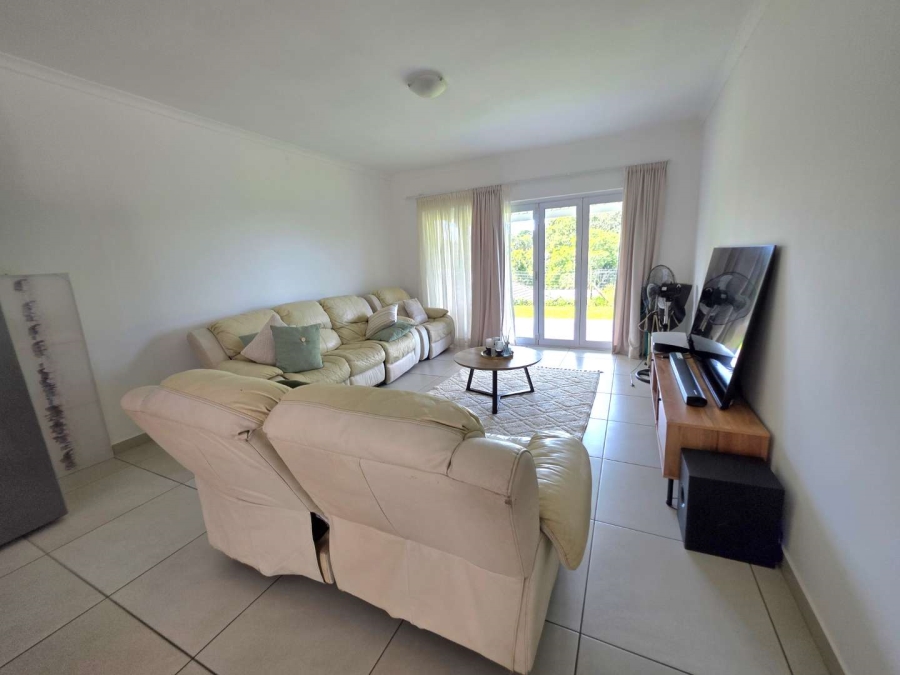 To Let 3 Bedroom Property for Rent in Kloof KwaZulu-Natal