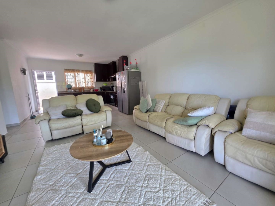 To Let 3 Bedroom Property for Rent in Kloof KwaZulu-Natal