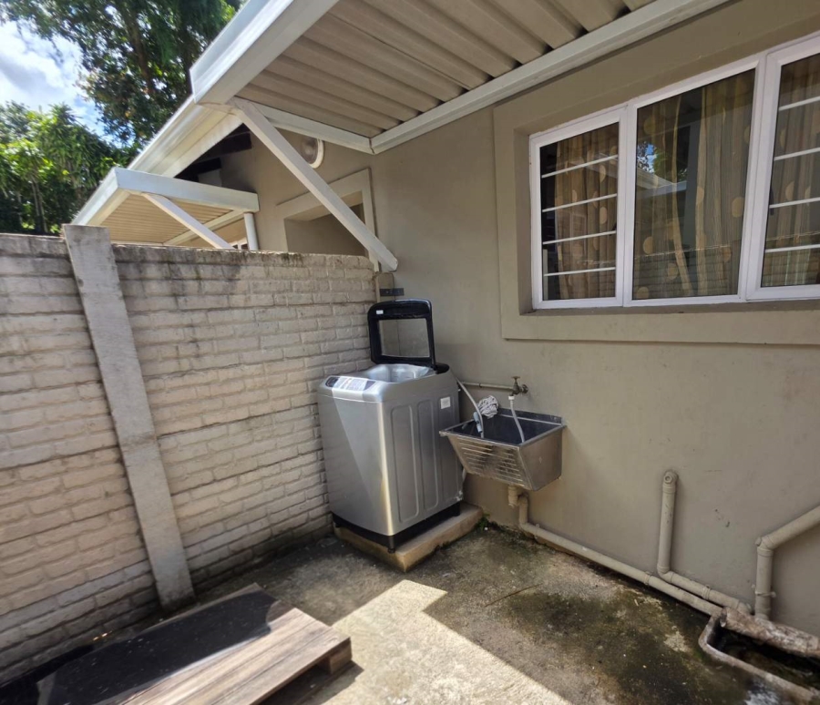 To Let 3 Bedroom Property for Rent in Kloof KwaZulu-Natal