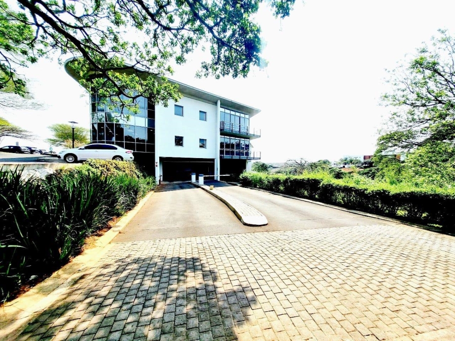 To Let Commercial Property for Rent in Somerset Park KwaZulu-Natal