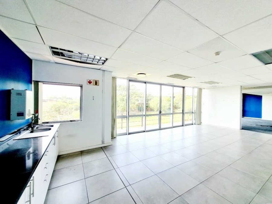 To Let Commercial Property for Rent in Somerset Park KwaZulu-Natal