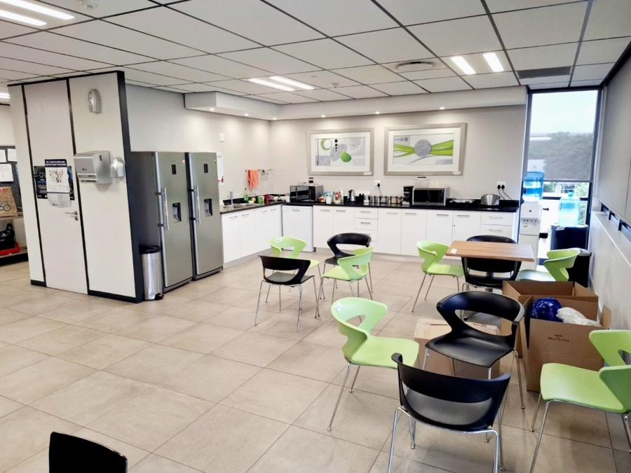 To Let Commercial Property for Rent in Somerset Park KwaZulu-Natal