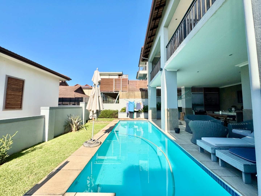 To Let 5 Bedroom Property for Rent in Izinga Ridge KwaZulu-Natal