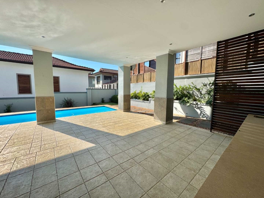 To Let 5 Bedroom Property for Rent in Izinga Ridge KwaZulu-Natal