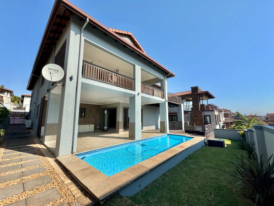 To Let 5 Bedroom Property for Rent in Izinga Ridge KwaZulu-Natal