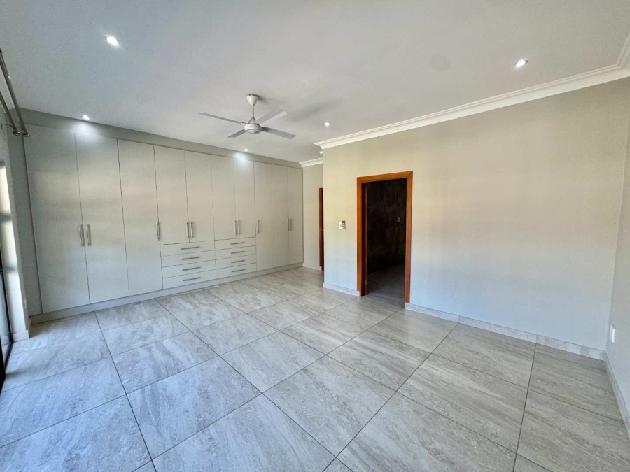 To Let 5 Bedroom Property for Rent in Izinga Ridge KwaZulu-Natal