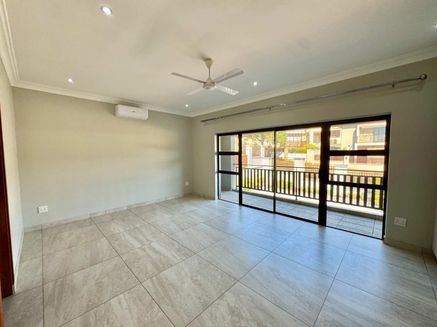 To Let 5 Bedroom Property for Rent in Izinga Ridge KwaZulu-Natal