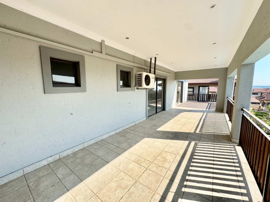 To Let 5 Bedroom Property for Rent in Izinga Ridge KwaZulu-Natal