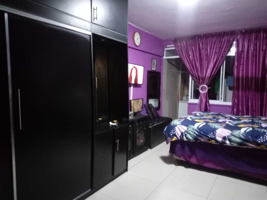 2 Bedroom Property for Sale in Durban Central KwaZulu-Natal