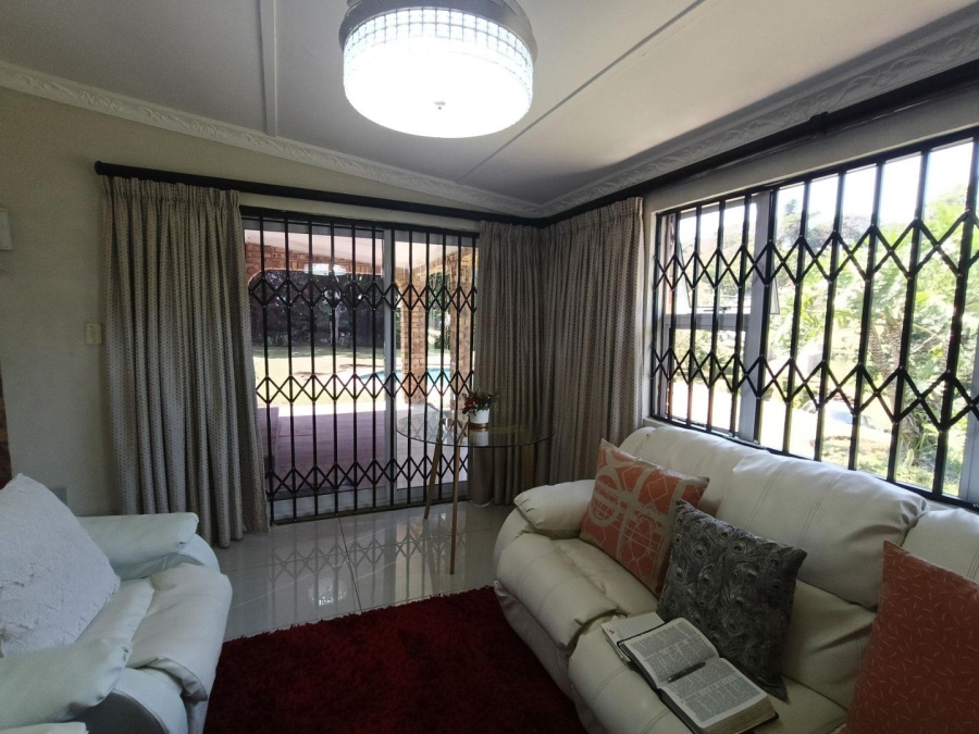 To Let 4 Bedroom Property for Rent in Pinelands KwaZulu-Natal