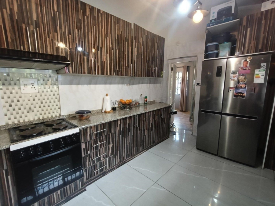 To Let 4 Bedroom Property for Rent in Pinelands KwaZulu-Natal