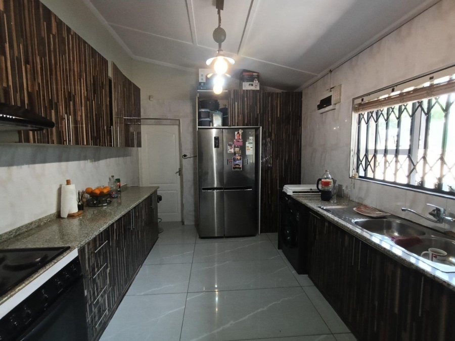 To Let 4 Bedroom Property for Rent in Pinelands KwaZulu-Natal