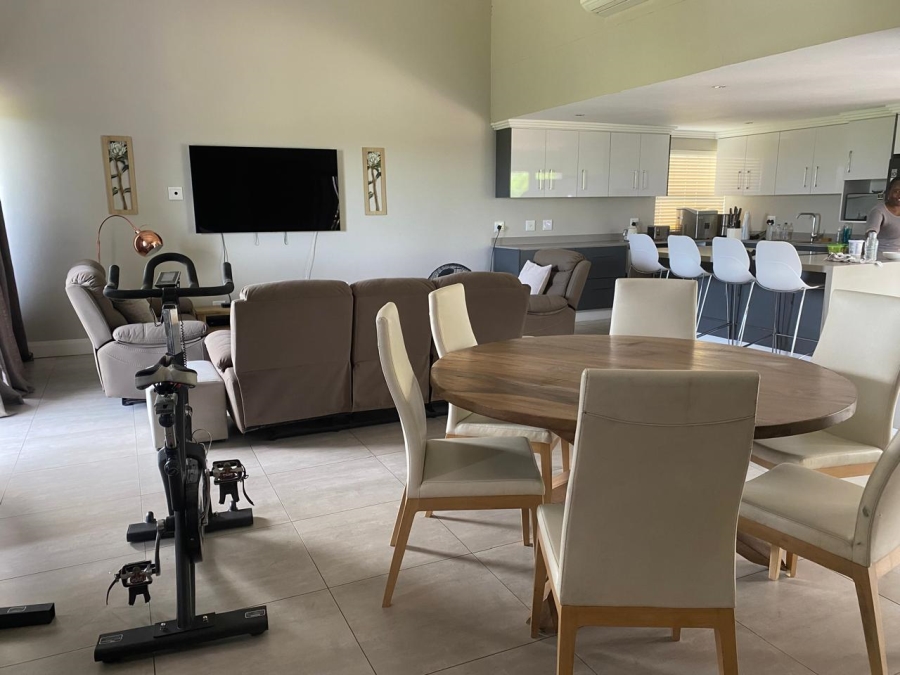 5 Bedroom Property for Sale in Palm Lakes Estate KwaZulu-Natal